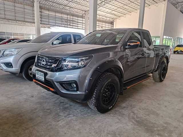 Nissan NP300 2dr Ext. Cab Calibre E 6sp RWD 2.5DCT (Black Edition)